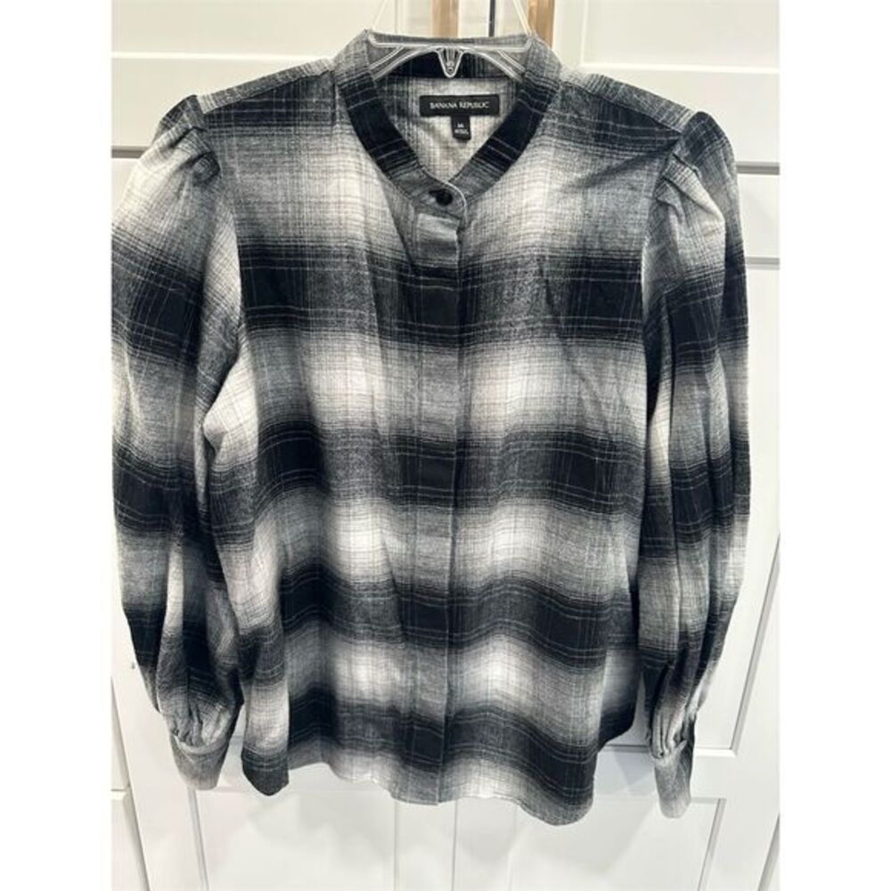 Banana Republic Black and White Plaid Button Down Shirt Sz M